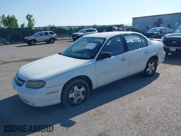 2005 Chevrolet Malibu Classic с VIN 1G1ND52F45M228018, выставлен на аукционе IAAI как лот 42626852 с пробегом Не указан миль и . История ставок и продаж доступна на DreamBid. Изображение 2.