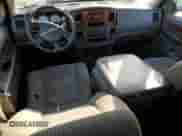 2006 Dodge 2500 SLT z VIN 3D7KS28D56G139962, wystawiony jako Copart lot #43778005 z przebiegiem 272 301 mil mil oraz Szkoda całkowita • Salvage title. Historia ofert i sprzedaży dostępna na DreamBid. Obrazek 8.