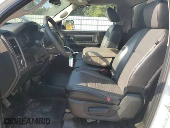 2022 Ram 1500 Tradesman z VIN 3C6JR6DG8NG429501, wystawiony jako Copart lot #66175815 z przebiegiem 29 942 mil mil oraz Nie do naprawy • Non repairable. Historia ofert i sprzedaży dostępna na DreamBid. Obrazek 7.