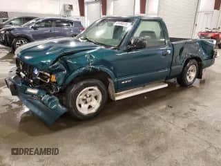 1997 Chevrolet S-10 LS с VIN 1GCCS1443V8157881, выставлен на аукционе Copart как лот 47494515 с пробегом 124 278 миль миль и Списание • Salvage title. История ставок и продаж доступна на DreamBid. Изображение 1.