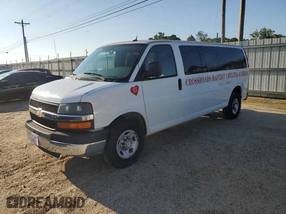 2013 Chevrolet Express Passenger 1LT с VIN 1GAZG1FA7D1142041, выставлен на аукционе Copart как лот 66226685 с пробегом 110 016 миль миль и Списание • Salvage title. История ставок и продаж доступна на DreamBid. Изображение 1.