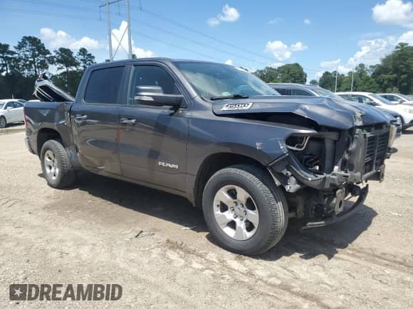 2020 Ram 1500 Big Horn с VIN 1C6RREFT1LN209127, выставлен на аукционе Copart как лот 64602685 с пробегом 171 026 миль миль и Списание • Salvage title. История ставок и продаж доступна на DreamBid. Изображение 4.