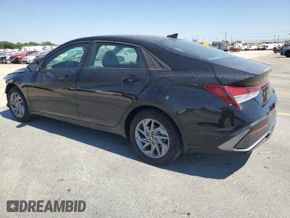 2024 Hyundai Elantra SEL z VIN KMHLM4DG6RU814512, wystawiony jako Copart lot #66038085 z przebiegiem 11 138 mil mil oraz Szkoda całkowita • Salvage title. Historia ofert i sprzedaży dostępna na DreamBid. Obrazek 2.