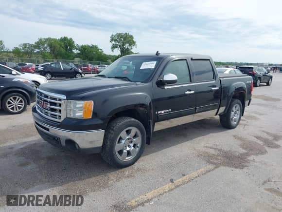 2009 GMC Sierra 1500 SLT z VIN 3GTEK33359G245571, wystawiony jako IAAI lot #42623509 z przebiegiem 247 014 mil mil oraz . Historia ofert i sprzedaży dostępna na DreamBid. Obrazek 18.