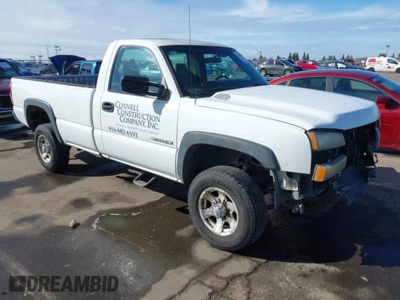 2006 Chevrolet Silverado 2500HD Work Truck z VIN 1GCHC24U96E278457, wystawiony jako IAAI lot #41701044 z przebiegiem 266 749 mil mil oraz . Historia ofert i sprzedaży dostępna na DreamBid. Obrazek 1.
