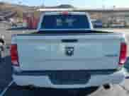 2014 Ram 1500 Express z VIN 1C6RR7KTXES168888, wystawiony jako IAAI lot #43242116 z przebiegiem 174 358 mil mil oraz . Historia ofert i sprzedaży dostępna na DreamBid. Obrazek 16.