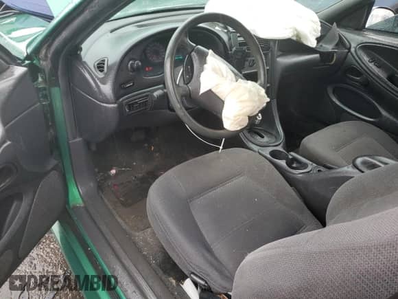 2000 Ford Mustang z VIN 1FAFP4044YF259492, wystawiony jako Copart lot #83942195 z przebiegiem Nie podano mil oraz Szkoda całkowita • Salvage title. Historia ofert i sprzedaży dostępna na DreamBid. Obrazek 8.