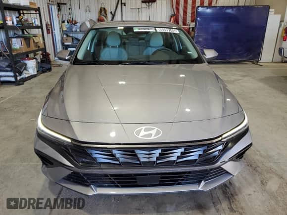 2025 Hyundai Elantra Limited with VIN KMHLP4DG8SU883120, listed as a Copart auction lot 85599745 with 29,010 mi miles and Clean title. Bid and sale history available at DreamBid. Image 5.
