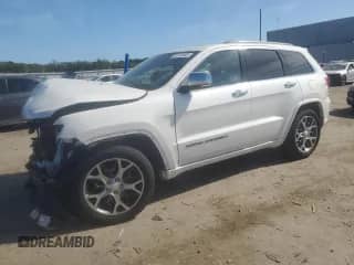 2020 Jeep Grand Cherokee Overland z VIN 1C4RJFCG0LC105379, wystawiony jako Copart lot #85102485 z przebiegiem 73 158 mil mil oraz Szkoda całkowita • Salvage title. Historia ofert i sprzedaży dostępna na DreamBid. Obrazek 1.