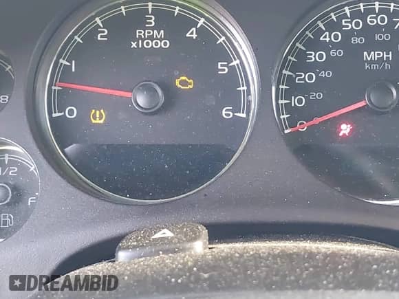 2007 Chevrolet Tahoe LT с VIN 1GNFK13037J234697, выставлен на аукционе IAAI как лот 42145068 с пробегом 135 978 миль миль и . История ставок и продаж доступна на DreamBid. Изображение 15.