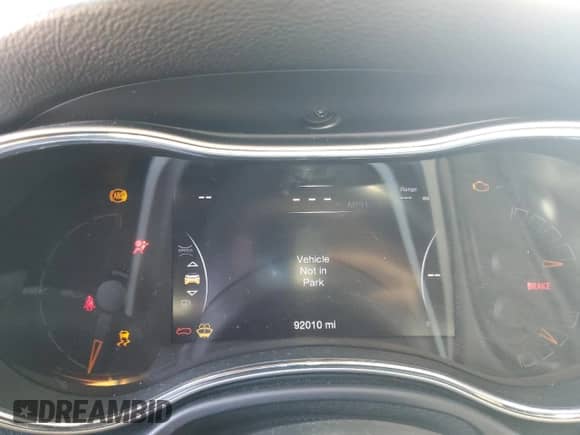 2018 Jeep Grand Cherokee Laredo E with VIN 1C4RJFAG0JC152783, listed as a Copart auction lot 68531485 with 92,010 mi miles and Salvage title. Bid and sale history available at DreamBid. Image 9.