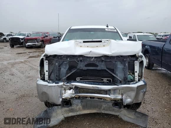 2017 Chevrolet Silverado 2500HD Work Truck z VIN 1GC1KUEY3HF224084, wystawiony jako Copart lot #71694455 z przebiegiem 132 441 mil mil oraz Nie do naprawy • Non repairable. Historia ofert i sprzedaży dostępna na DreamBid. Obrazek 5.
