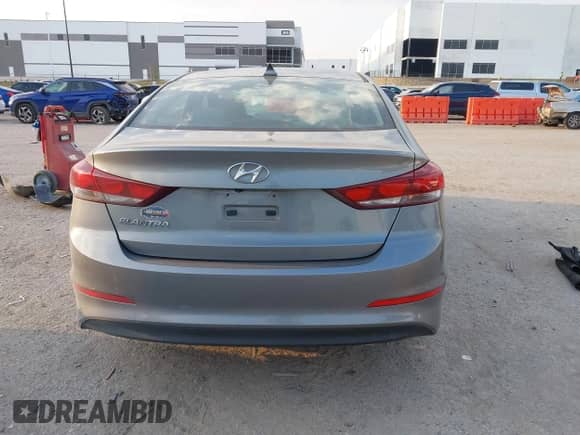 2018 Hyundai Elantra SEL с VIN KMHD84LF5JU608314, выставлен на аукционе IAAI как лот 43262191 с пробегом 104 140 миль миль и . История ставок и продаж доступна на DreamBid. Изображение 17.