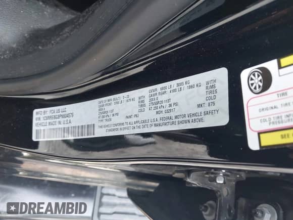 2023 Ram 1500 Big Horn z VIN 1C6RREBG8PN604579, wystawiony jako IAAI lot #42395022 z przebiegiem 61 150 mil mil oraz . Historia ofert i sprzedaży dostępna na DreamBid. Obrazek 9.