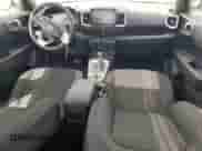 2025 Hyundai Venue SEL z VIN KMHRC8A35SU371927, wystawiony jako Copart lot #81486405 z przebiegiem 6 666 mil mil oraz Nie do naprawy • Non repairable. Historia ofert i sprzedaży dostępna na DreamBid. Obrazek 8.