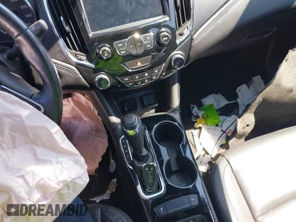 2017 Chevrolet Cruze Premier с VIN 1G1BF5SM8H7181784, выставлен на аукционе IAAI как лот 43303597 с пробегом 56 414 миль миль и . История ставок и продаж доступна на DreamBid. Изображение 11.