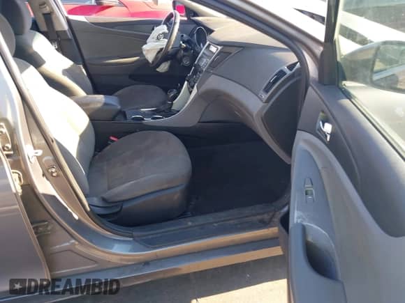 2011 Hyundai Sonata GLS with VIN 5NPEB4AC9BH140408, listed as a IAAI auction lot 43205749 with 195,793 mi miles and . Bid and sale history available at DreamBid. Image 5.