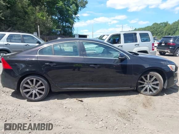 2015 Volvo S60 T6 Drive-E with VIN YV149MFK5F1353399, listed as a IAAI auction lot 42747756 with 163,052 mi miles and . Bid and sale history available at DreamBid. Image 13.