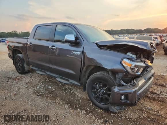 2020 Toyota Tundra Platinum с VIN 5TFGY5F15LX266288, выставлен на аукционе Copart как лот 81099515 с пробегом 124 933 миль миль и Списание • Salvage title. История ставок и продаж доступна на DreamBid. Изображение 4.