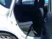 2015 Nissan Note SV z VIN 3N1CE2CP8FL415665, wystawiony jako IAAI lot #42842530 z przebiegiem 140 068 mil mil oraz . Historia ofert i sprzedaży dostępna na DreamBid. Obrazek 8.