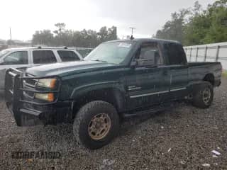 2006 Chevrolet Silverado 2500HD LT2 with VIN 1GCHK29D96E279281, listed as a Copart auction lot 70244765 with 251,755 mi miles and Salvage title. Bid and sale history available at DreamBid. Image 1.