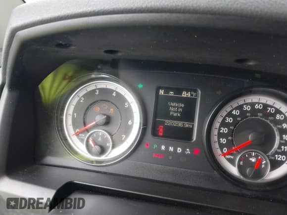 2017 Ram 1500 Express z VIN 1C6RR6KT6HS547823, wystawiony jako IAAI lot #42717862 z przebiegiem 220 236 mil mil oraz . Historia ofert i sprzedaży dostępna na DreamBid. Obrazek 7.