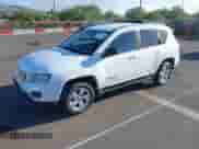 2014 Jeep Compass Sport z VIN 1C4NJCBA4ED881778, wystawiony jako IAAI lot #43359604 z przebiegiem 92 729 mil mil oraz . Historia ofert i sprzedaży dostępna na DreamBid. Obrazek 2.