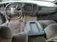 2003 GMC Sierra 1500 z VIN 2GTEC19V131405293, wystawiony jako Copart lot #72332904 z przebiegiem 71 168 mil mil oraz Szkoda całkowita • Salvage title. Historia ofert i sprzedaży dostępna na DreamBid. Obrazek 8.