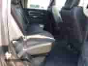 2015 Ram 1500 Laramie z VIN 1C6RR7VT0FS595798, wystawiony jako IAAI lot #42980298 z przebiegiem 168 711 mil mil oraz . Historia ofert i sprzedaży dostępna na DreamBid. Obrazek 8.