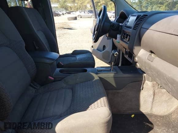 2005 Nissan Frontier SE with VIN 1N6AD06W45C420786, listed as a IAAI auction lot 43345200 with 231,675 mi miles and . Bid and sale history available at DreamBid. Image 5.