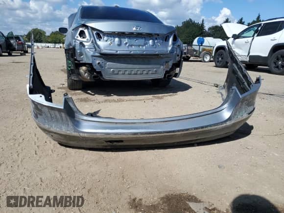 2014 Hyundai Genesis 3.8L with VIN KMHGC4DD4EU262156, listed as a Copart auction lot 80200915 with 131,310 mi miles and Salvage title. Bid and sale history available at DreamBid. Image 12.