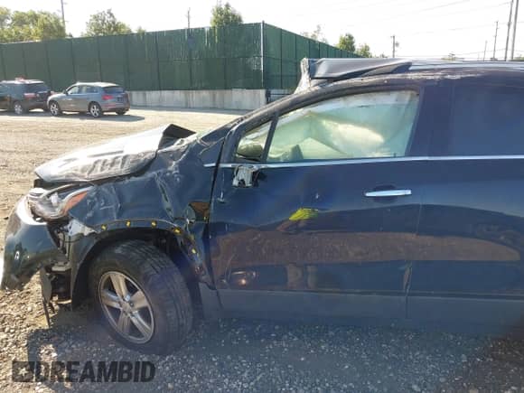 2019 Chevrolet Trax LT с VIN KL7CJPSB2KB920119, выставлен на аукционе IAAI как лот 43095884 с пробегом 62 752 миль миль и . История ставок и продаж доступна на DreamBid. Изображение 17.
