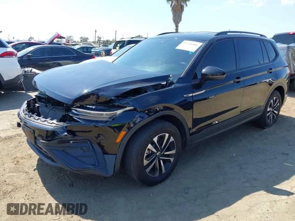 2024 Volkswagen Tiguan S с VIN 3VVRB7AX1RM036720, выставлен на аукционе IAAI как лот 42750506 с пробегом 13 031 миль миль и . История ставок и продаж доступна на DreamBid. Изображение 2.