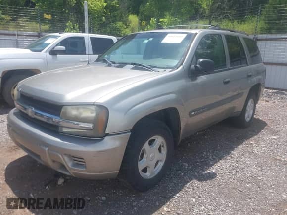 2003 Chevrolet TrailBlazer LT с VIN 1GNDS13SX32270125, выставлен на аукционе IAAI как лот 42622600 с пробегом 267 309 миль миль и . История ставок и продаж доступна на DreamBid. Изображение 2.
