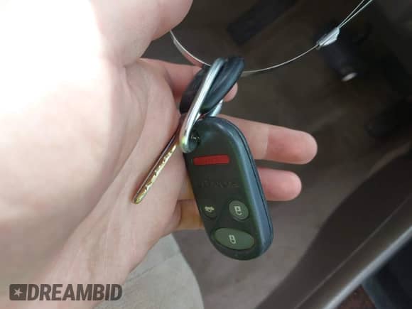 2000 Honda Accord SE с VIN JHMCG5676YC034639, выставлен на аукционе IAAI как лот 42034637 с пробегом 158 795 миль миль и . История ставок и продаж доступна на DreamBid. Изображение 11.