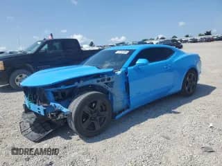 2023 Chevrolet Camaro 1LT z VIN 1G1FB1RS0P0100813, wystawiony jako Copart lot #63762695 z przebiegiem 52 296 mil mil oraz Szkoda całkowita • Salvage title. Historia ofert i sprzedaży dostępna na DreamBid. Obrazek 1.