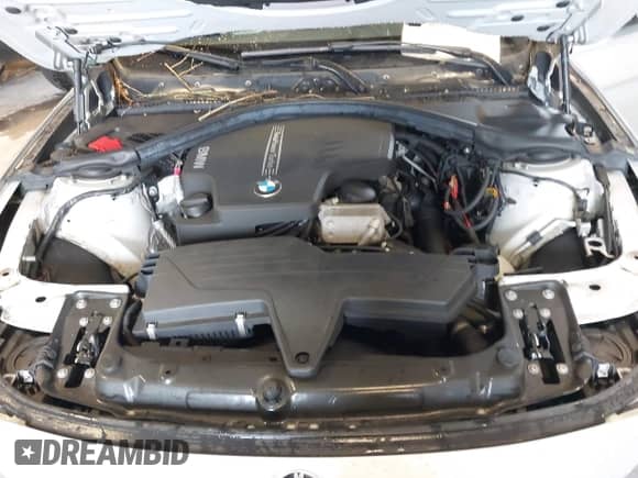 2013 BMW 3 Series 328i xDrive z VIN WBA3B3G58DNR79816, wystawiony jako IAAI lot #42303325 z przebiegiem 83 265 mil mil oraz . Historia ofert i sprzedaży dostępna na DreamBid. Obrazek 10.