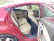 2011 Hyundai Elantra GLS z VIN KMHDH4AE6BU106746, wystawiony jako IAAI lot #42868499 z przebiegiem 115 959 mil mil oraz . Historia ofert i sprzedaży dostępna na DreamBid. Obrazek 8.