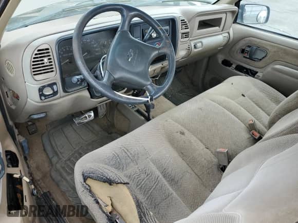 1997 Chevrolet Silverado 2500 с VIN 1GCGK24R8VE142118, выставлен на аукционе Copart как лот 84428955 с пробегом 421 035 миль миль и Чистый • Clean title. История ставок и продаж доступна на DreamBid. Изображение 8.