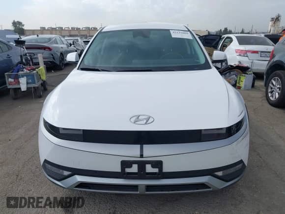2024 Hyundai Ioniq 5 SEL z VIN KM8KN4DE0RU250072, wystawiony jako IAAI lot #43125009 z przebiegiem 40 809 mil mil oraz . Historia ofert i sprzedaży dostępna na DreamBid. Obrazek 12.