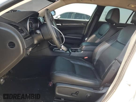 2023 Chrysler 300 Touring L with VIN 2C3CCASG1PH662040, listed as a Copart auction lot 64326315 with 11,641 mi miles and Salvage title. Bid and sale history available at DreamBid. Image 7.