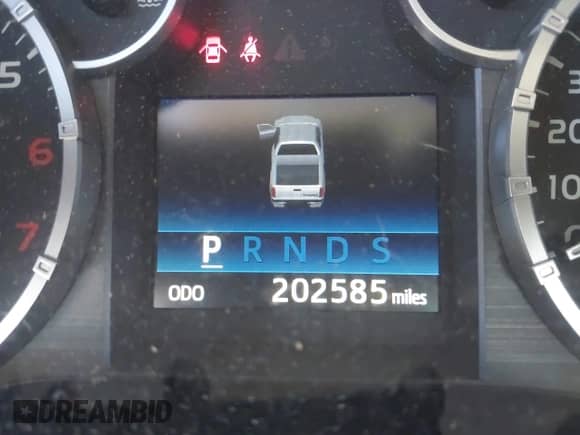 2014 Toyota Tundra SR z VIN 5TFRM5F10EX080231, wystawiony jako IAAI lot #43477473 z przebiegiem 202 585 mil mil oraz . Historia ofert i sprzedaży dostępna na DreamBid. Obrazek 15.