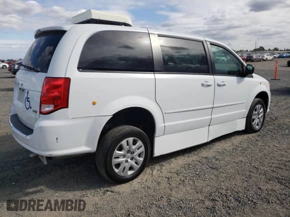 2017 Dodge Grand Caravan SE z VIN 2C7WDGBG7HR738805, wystawiony jako Copart lot #86523095 z przebiegiem 161 718 mil mil oraz Czysty tytuł • Clean title. Historia ofert i sprzedaży dostępna na DreamBid. Obrazek 3.