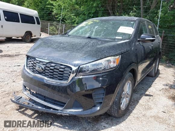 2019 Kia Sorento LX with VIN 5XYPG4A38KG443486, listed as a IAAI auction lot 42605606 with 107,505 mi miles and . Bid and sale history available at DreamBid. Image 17.