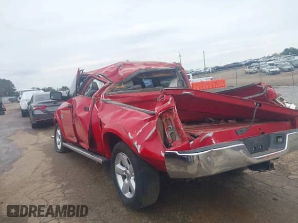 2014 Ram 1500 Big Horn z VIN 1C6RR7LT4ES107972, wystawiony jako IAAI lot #41867897 z przebiegiem Nie podano mil oraz . Historia ofert i sprzedaży dostępna na DreamBid. Obrazek 17.