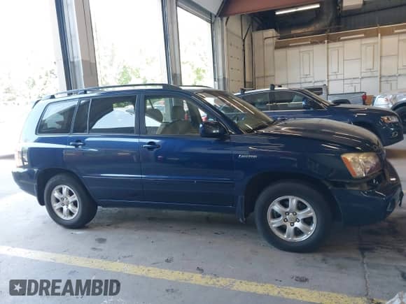 2003 Toyota Highlander с VIN JTEGF21A130116128, выставлен на аукционе IAAI как лот 42532209 с пробегом 177 590 миль миль и . История ставок и продаж доступна на DreamBid. Изображение 13.
