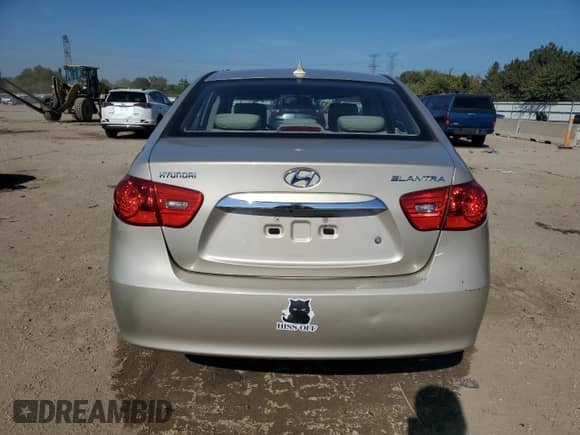 2010 Hyundai Elantra GLS z VIN KMHDU4AD6AU132961, wystawiony jako Copart lot #84625135 z przebiegiem 41 401 mil mil oraz Szkoda całkowita • Salvage title. Historia ofert i sprzedaży dostępna na DreamBid. Obrazek 6.