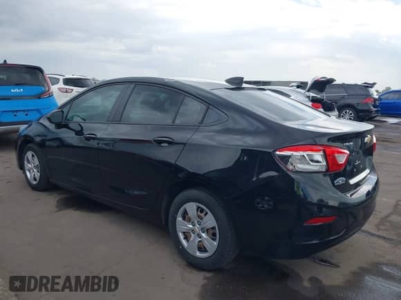 2018 Chevrolet Cruze LS с VIN 1G1BC5SM9J7179055, выставлен на аукционе IAAI как лот 43253826 с пробегом 58 617 миль миль и . История ставок и продаж доступна на DreamBid. Изображение 3.
