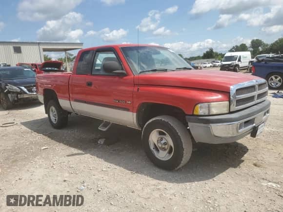 2001 Dodge 1500 z VIN 1B7HF13Z01J525458, wystawiony jako Copart lot #68149395 z przebiegiem 112 214 mil mil oraz Szkoda całkowita • Salvage title. Historia ofert i sprzedaży dostępna na DreamBid. Obrazek 4.