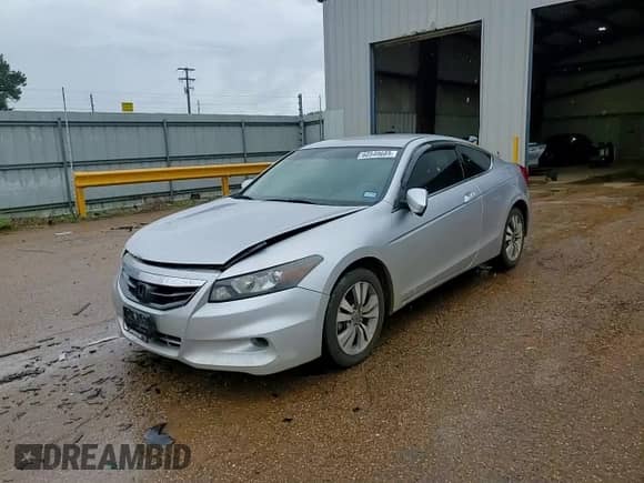 2011 Honda Accord LX-S with VIN 1HGCS1B31BA010751, listed as a Copart auction lot 60549685 with 117,499 mi miles and Salvage title. Bid and sale history available at DreamBid. Image 13.